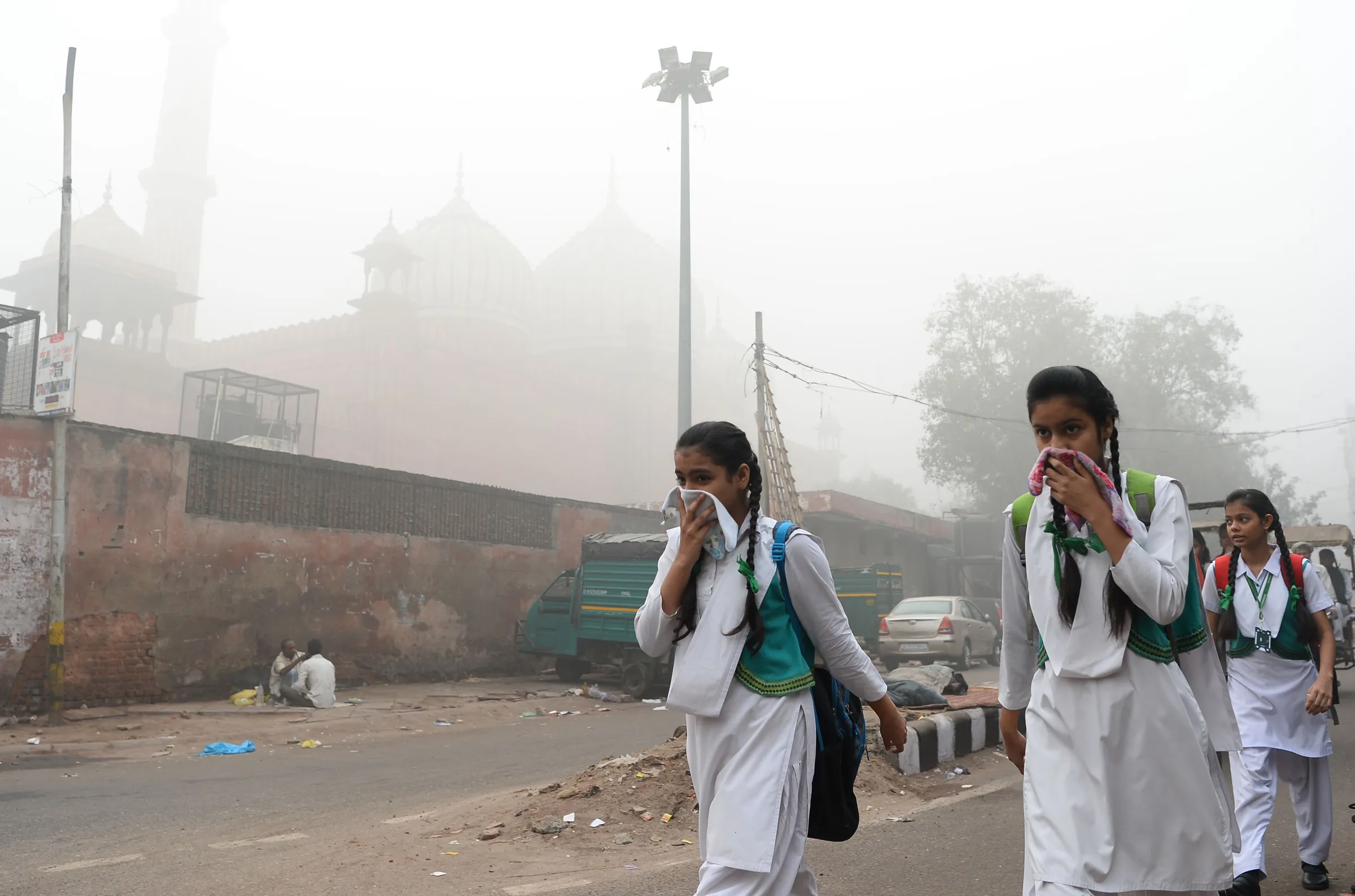 10 Powerful Solutions to Reduce Delhi Pollution and Breathe Cleaner Air